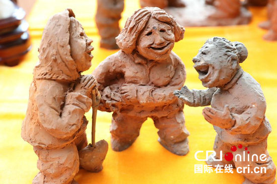2019河南魯山縣春季游啟動(dòng)儀式舉行 旅游扶貧駛?cè)肟燔嚨? class=